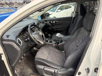 Nissan Qashqai 1.2 DIG-T TEKNA picture 11