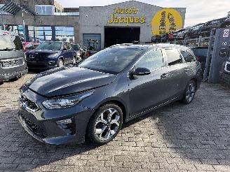 uszkodzony samochody osobowe Kia Ceed 1.0 T-GDI 2020/1