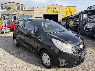 uszkodzony samochody osobowe Chevrolet Spark 1.0 I 2011/4