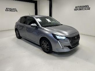 damaged passenger cars Peugeot 208 DIESEL 2021/10