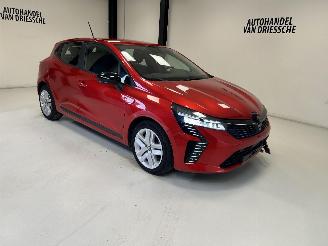 škoda osobní automobily Renault Clio  2024/6