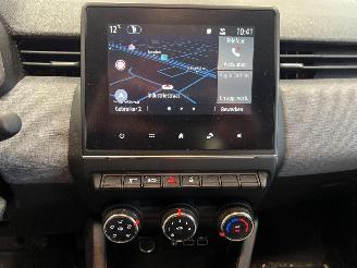 Renault Clio  picture 16