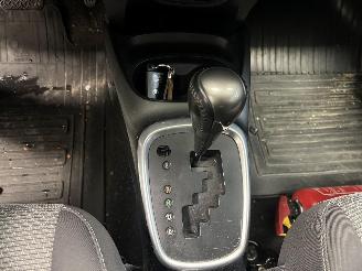 Toyota Yaris HYBRIDE picture 15