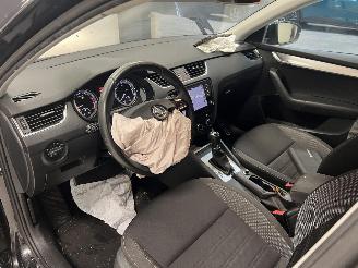 Skoda Octavia DSG picture 14