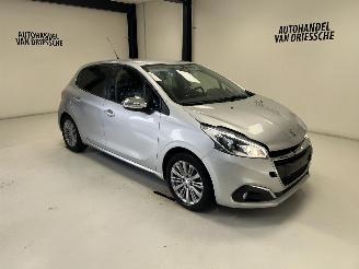 skadebil auto Peugeot 208 STYLE 2018/5
