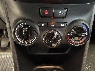 Peugeot 208 STYLE picture 13