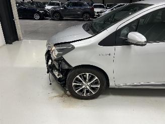 Toyota Yaris HYBRIDE picture 7