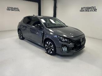 Vaurioauto  passenger cars Peugeot 208 ALLURE 2024/7