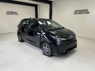 krockskadad bil auto Kia Picanto AUTOMAAT 2025/6