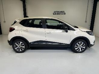 Renault Captur  picture 2
