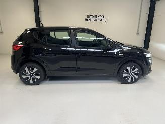 Dacia Sandero  picture 2