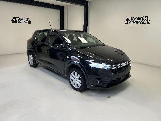 damaged passenger cars Dacia Sandero AUTOMATIQUE 2024/5