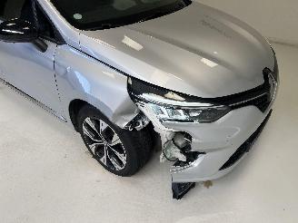 Renault Clio  picture 2