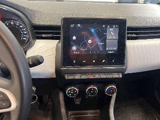Renault Clio  picture 15