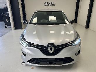 Renault Clio  picture 9