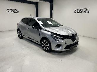 škoda osobní automobily Renault Clio  2023/10