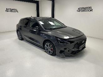 Damaged car Ford Focus ST-LINE 2023/11