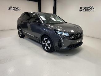 Damaged car Peugeot 3008 ALLURE 2023/4