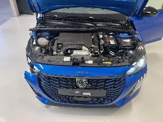 Peugeot 208 ALLURE picture 9