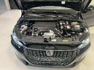 Peugeot 208 STYLE picture 9