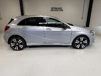 Auto incidentate Mercedes A-klasse 4MATIC 2017/10