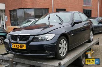 Vrakbiler auto BMW 3-serie E90 318D 2006/12