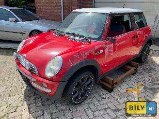 Autoverwertung Mini Cooper R50 2006/11