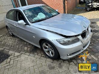 BMW 3-serie E90 320D N47N titan-silber (354) picture 2