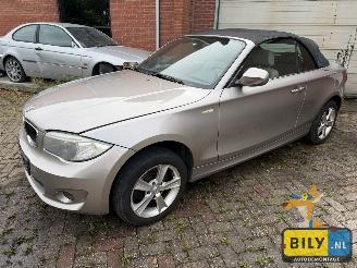 Vrakbiler auto BMW 1-serie BMW E88 118i N43 kaschmir-silver metallic 2012/1