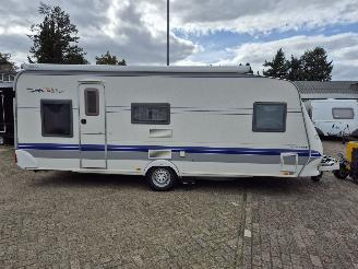 skadebil caravan Hobby  560 KMFE 2006/2