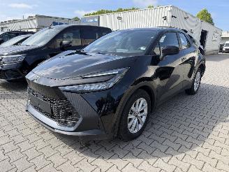 Voiture accidenté Toyota C-HR Edition/ Hybride 2025/9
