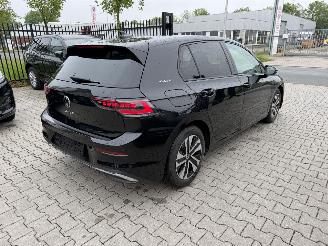 Volkswagen Golf 1.5 eTSI 110kw Energy picture 4