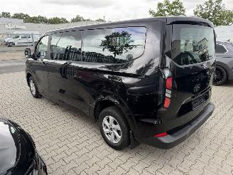 Ford Tourneo Custom L2 9-persoons picture 6
