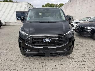 Ford Tourneo Custom L2 9-persoons picture 2