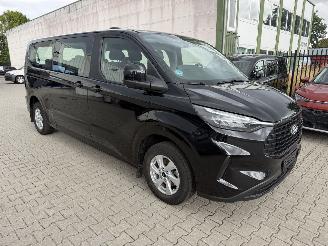 Ford Tourneo Custom L2 9-persoons picture 3