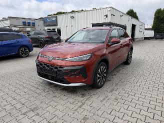 Voiture accidenté Volkswagen T-Roc 1.5 eTSI nieuw model 2026/2