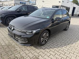 Volkswagen Golf 1.5 eTSI Energy picture 1