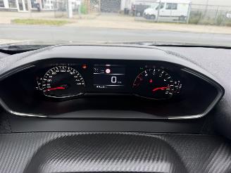 Peugeot 2008 Style picture 10