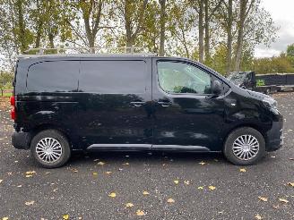 krockskadad bil bedrijf Toyota Proace 2.0 D 2020/11