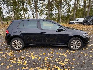 Schadeauto Volkswagen Golf COMFORTLINE 2020/6