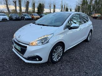 Peugeot 208 ALLURE picture 8