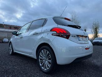 Peugeot 208 ALLURE picture 13