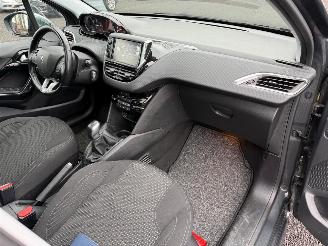 Peugeot 208 ALLURE picture 23