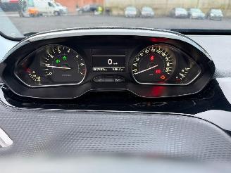 Peugeot 208 ALLURE picture 24