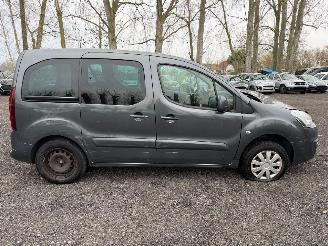 krockskadad bil auto Citroën Berlingo MULTISPACE 2016/6