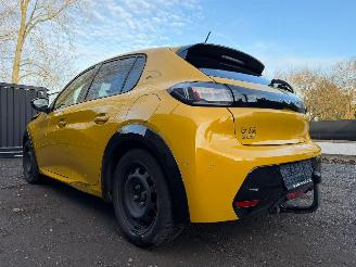 Peugeot 208 II GT LINE picture 11