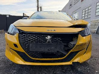 Peugeot 208 II GT LINE picture 4