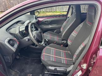 Peugeot 108 1.0 picture 17