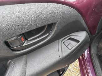 Peugeot 108 1.0 picture 29