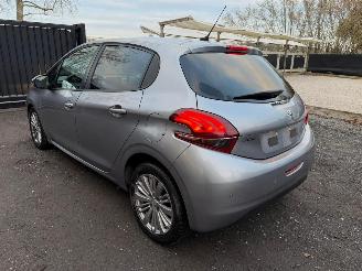 Peugeot 208 1.2 I picture 11